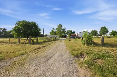 2449 E Fm 120, Denison, TX 75021