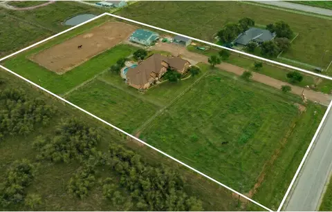 13507 Friendship Rd, Pilot Point, TX 76258