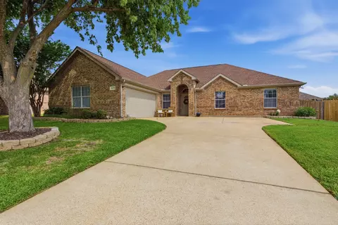 6413 Morning Dew Dr, Midlothian, TX 76065