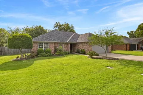 105 Stonebriar Dr, Sulphur Springs, TX 75482