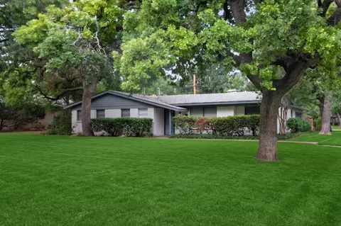 341 Arcadia St, Hurst, TX 76053
