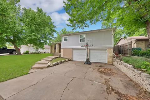 2904 Raton Dr, Fort Worth, TX 76116
