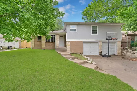 2904 Raton Dr, Fort Worth, TX 76116