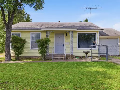 5113 Flagstone Dr, Sansom Park, TX 76114