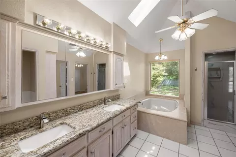 Bath - 329 Hideaway Ln E, Hideaway, TX 75771 photo 1 of 2