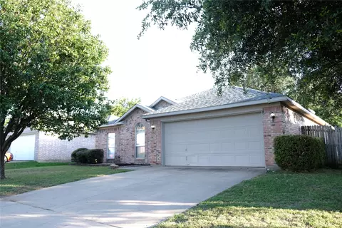 3721 Fleetwood Dr, Fort Worth, TX 76123