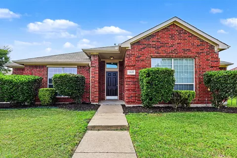 2521 Ash Crk, Mesquite, TX 75181