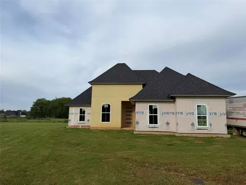 916 Chisolm Trl, Bossier City, LA 71111