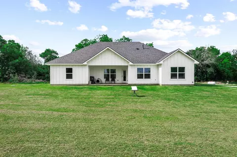1350 County Rd 4040 Rd, Ector, TX 75439