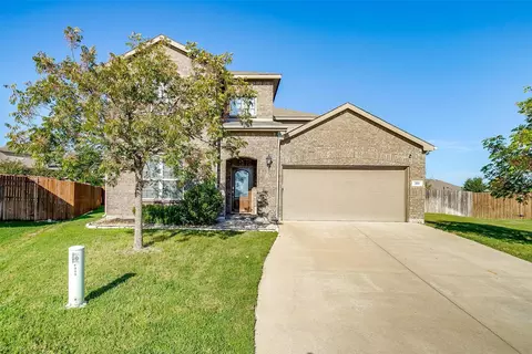 301 Sunspike Ct, Burleson, TX 76028