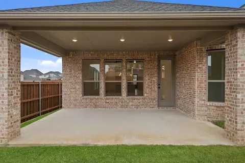 Exterior - 525 Limerick Ln, Celina, TX 75009 photo 3 of 3