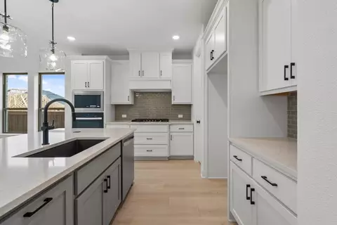 Kitchen - 525 Limerick Ln, Celina, TX 75009 photo 5 of 5