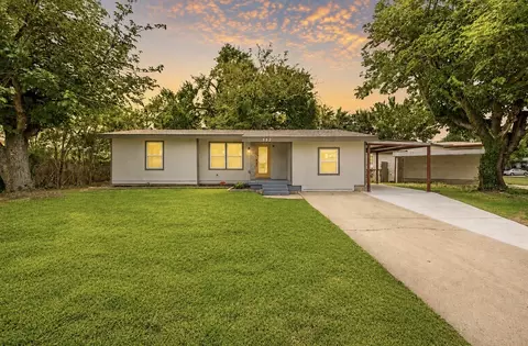 552 Souder Dr, Hurst, TX 76053