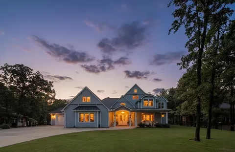 902 Waters Edge Dr, Corsicana, TX 75109