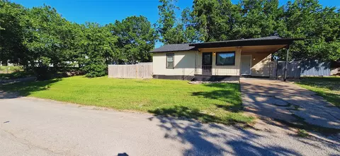 3322 NW 30th St, Fort Worth, TX 76106