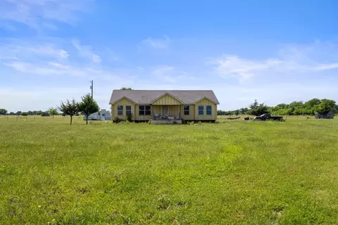 2791 Farm Road 2068, Klondike, TX 75448