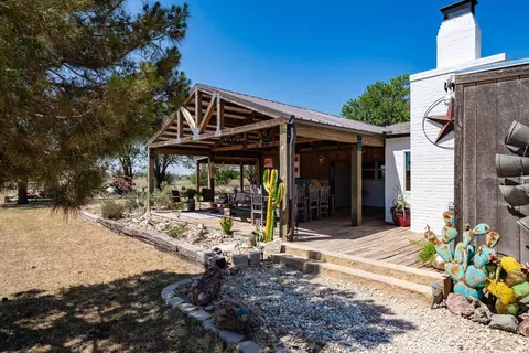 165 Jefferson Ave, Sagerton, TX 79548
