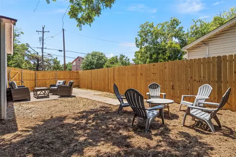 Exterior - 1900 N 6th St, Waco, TX 76708 photo 2 of 2