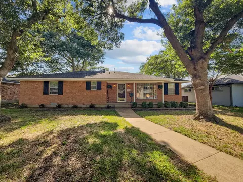 2109 Lansdowne Dr, Garland, TX 75040