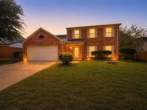 6104 Bay Hl, Arlington, TX 76018