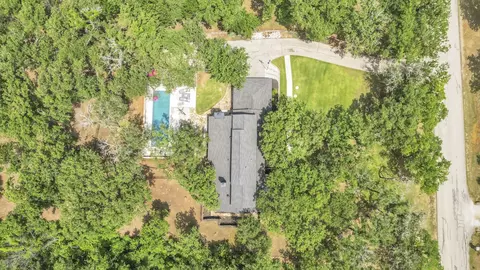 900 E Pioneer Cir, Argyle, TX 76226