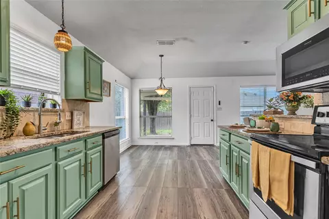 8444 Miami Springs Dr, Fort Worth, TX 76123