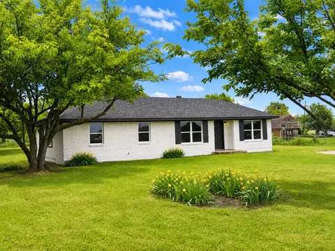 105 Paige St, Weatherford, TX 76088