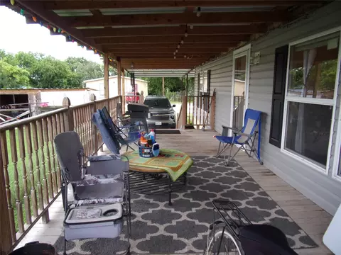 604 S 1st St, San Saba, TX 76877