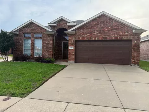 9524 Navarro St, Crowley, TX 76036
