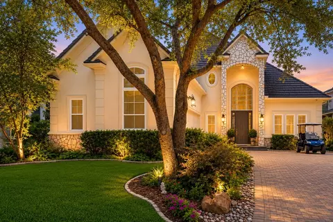 4310 Saint Andrews Blvd, Irving, TX 75038
