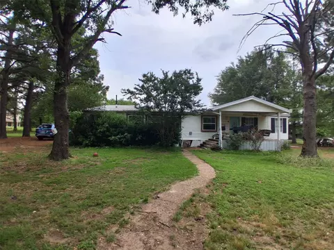 400 Hopkins St, Alba, TX 75410