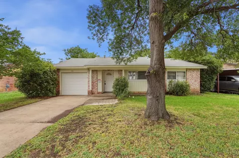 1511 E Tucker Blvd, Arlington, TX 76010