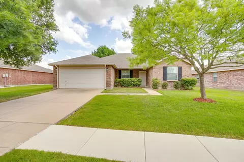 1313 Lauren Dr, Burleson, TX 76028
