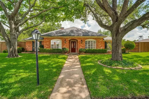 2308 Cross Bend Rd, Plano, TX 75023