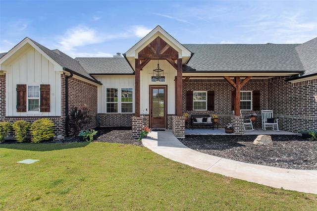 1064 Eagles Bluff Dr, Weatherford, TX 76087