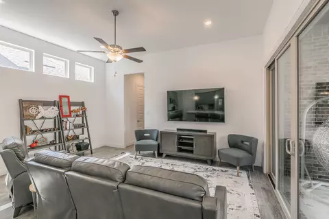 Living - 711 Artesian Dr, Argyle, TX 76226 photo 1 of 3