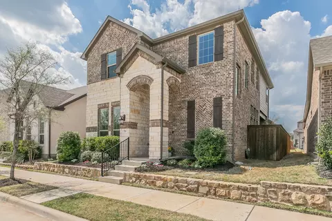 Exterior - 711 Artesian Dr, Argyle, TX 76226 photo 3 of 6