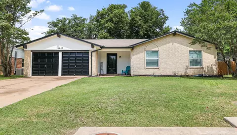 6441 Carousel Dr, Watauga, TX 76148