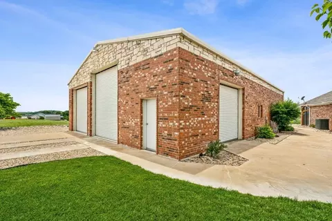 Exterior - 641 Comanche Lake Rd, Comanche, TX 76442 photo 4 of 6