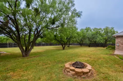 Exterior - 109 Pilgrim Rd, Abilene, TX 79602 photo 5 of 8