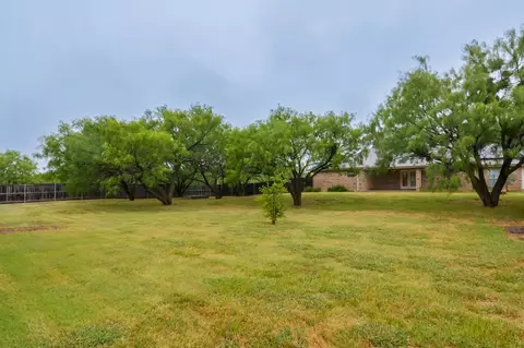 Exterior - 109 Pilgrim Rd, Abilene, TX 79602 photo 4 of 8