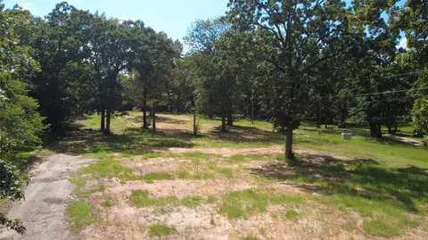 15 Oakridge Cir, Malakoff, TX 75148