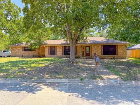 2809 Lafayette St, Corsicana, TX 75110