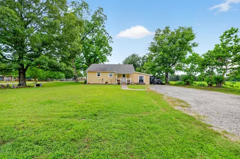 610 Crooked Creek Rd, Edgewood, TX 75117