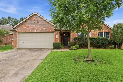 2616 Hollow Ridge Dr, Denton, TX 76210