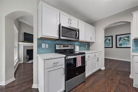 Kitchen - 10124 Bunting Dr, Waco, TX 76708 photo 2 of 3