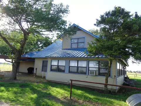 9500 County Road 204, Grandview, TX 76050