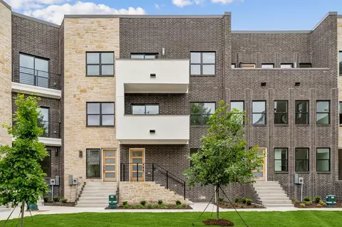 304 Golden Bell Ln, Fort Worth, TX 76107