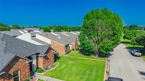 518 Oakridge Dr #9 S, Greenville, TX 75402