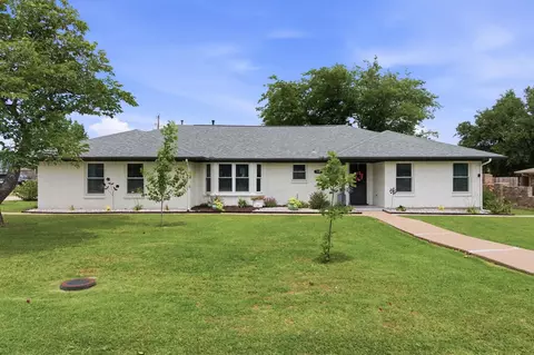 125 Villa Park Dr, Highland Village, TX 75077